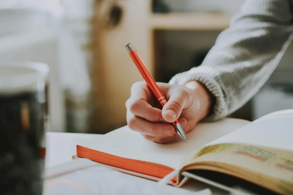 structured journaling technique for overthinking therapy