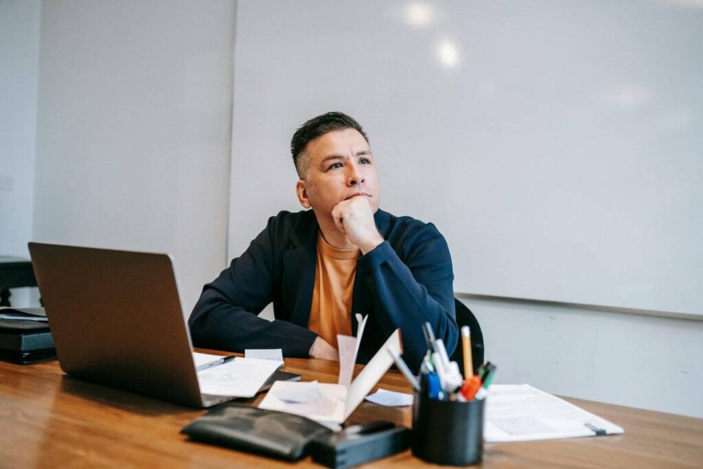 person distracted and unfocused showing the cost of constantly comparing yourself to others