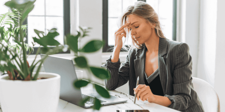 Workplace Burnout: Signs, Causes, and Effective Recovery Strategies