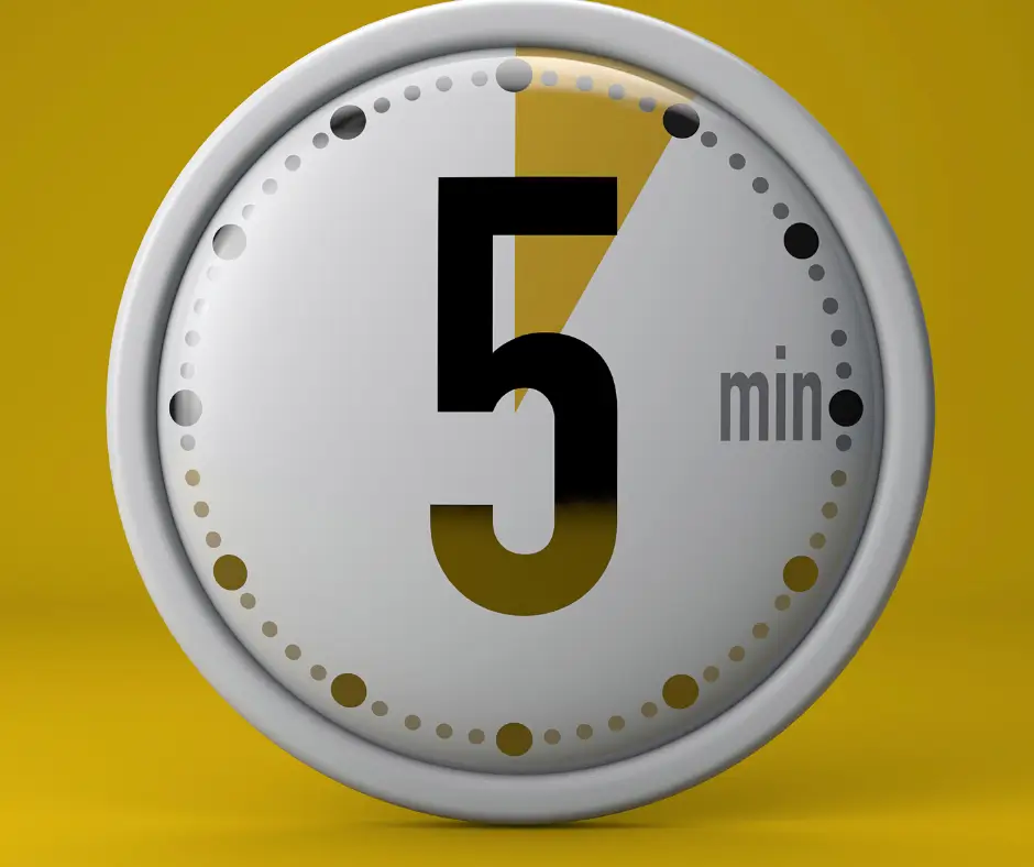 Anxiety style quiz image showing 5-minute timer – quick mental health assessment
