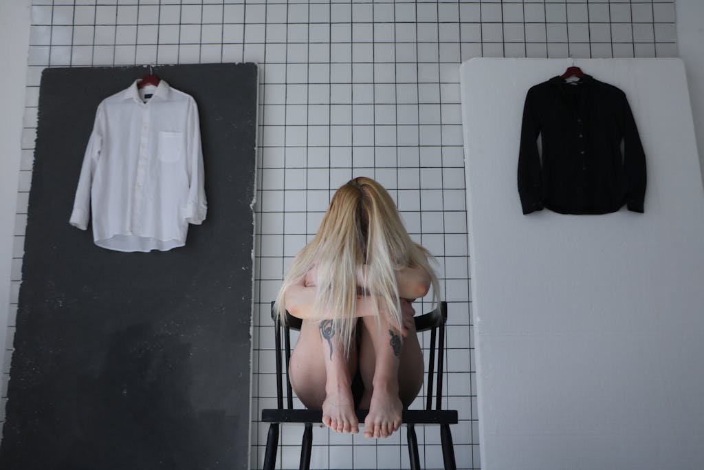 Anxiety disorders illustration of woman feeling stressed